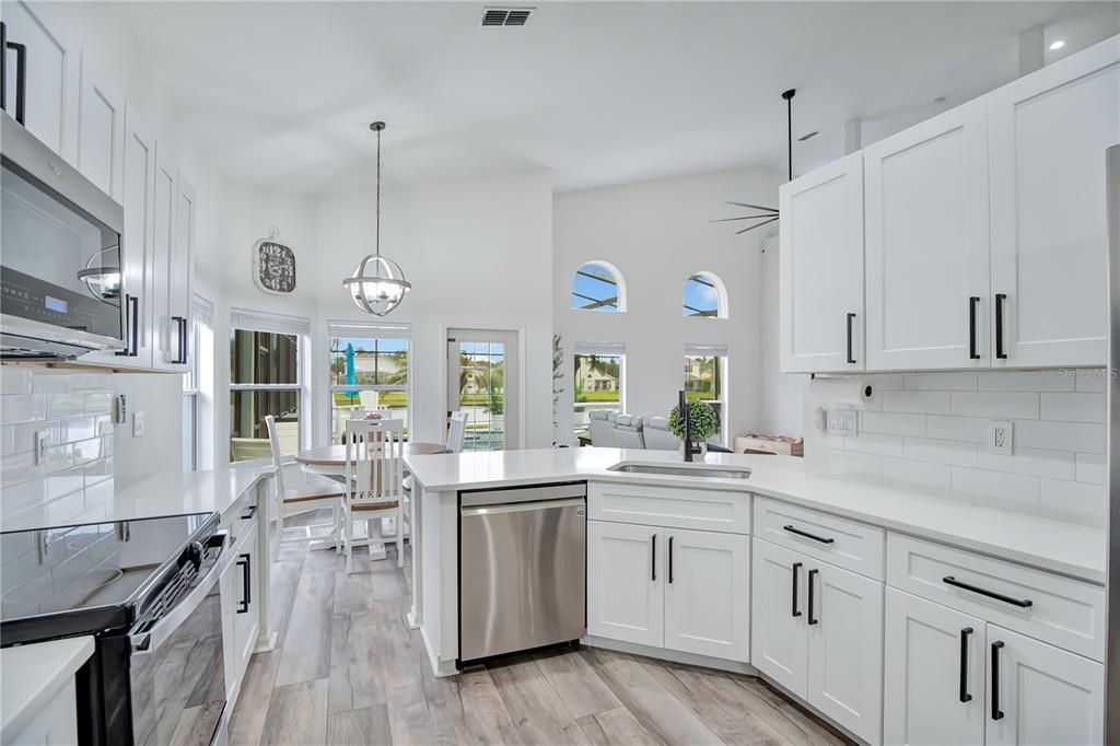 待售: $593,900 (4 贝兹, 2 浴室, 2257 平方英尺)