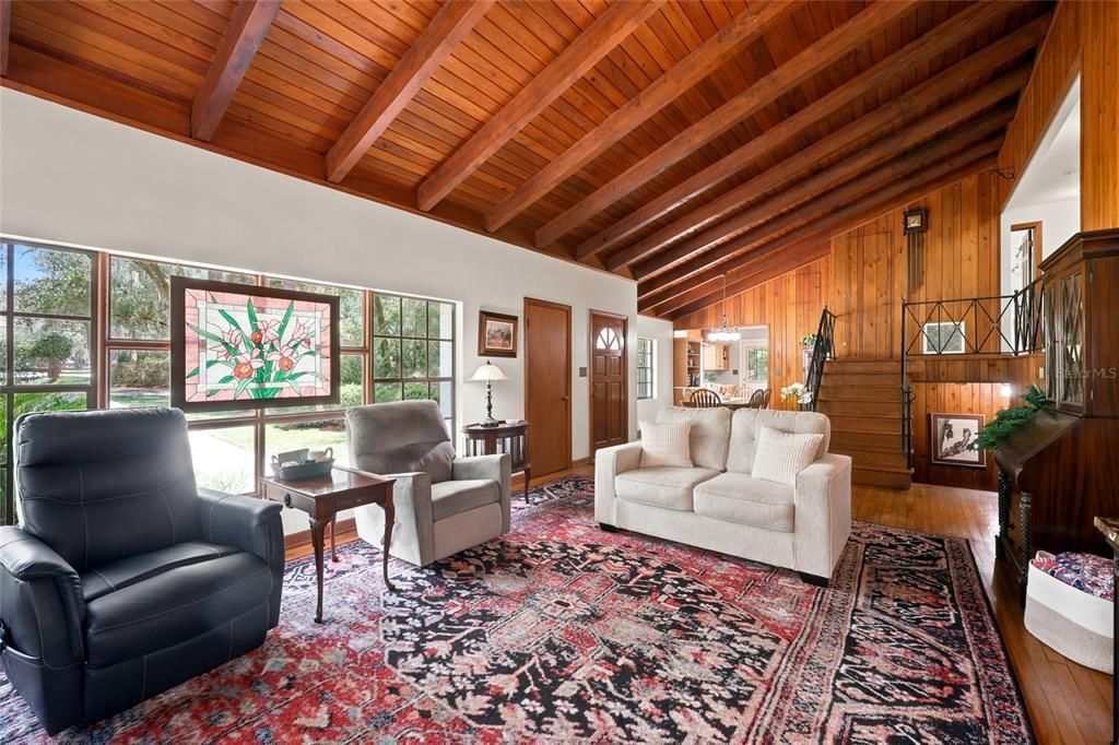En Venta: $525,000 (3 camas, 2 baños, 2222 Pies cuadrados)