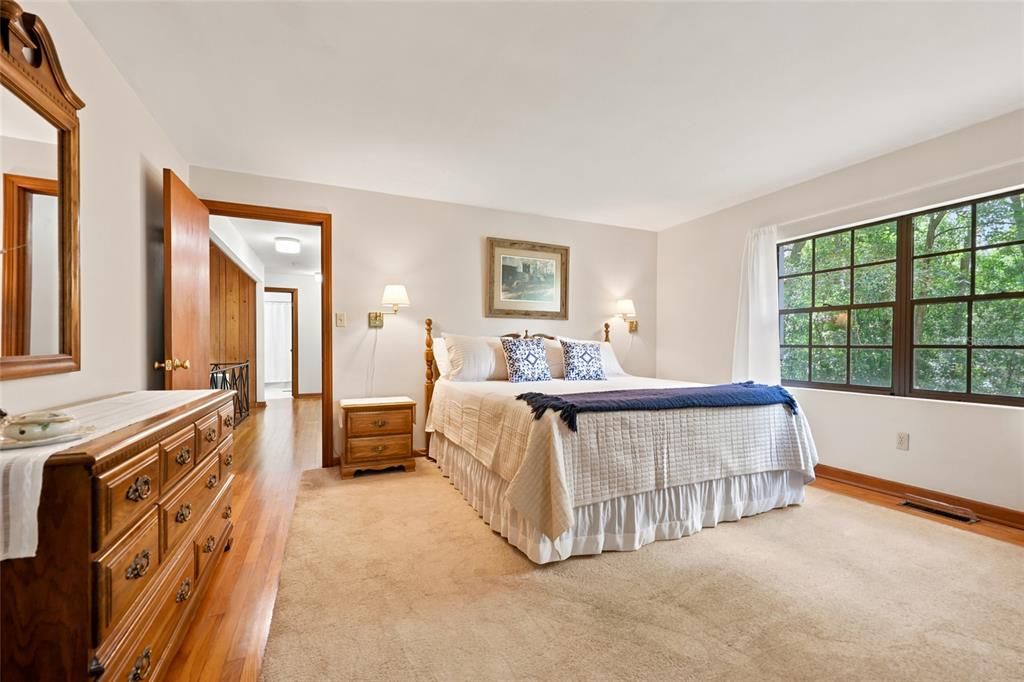 En Venta: $525,000 (3 camas, 2 baños, 2222 Pies cuadrados)