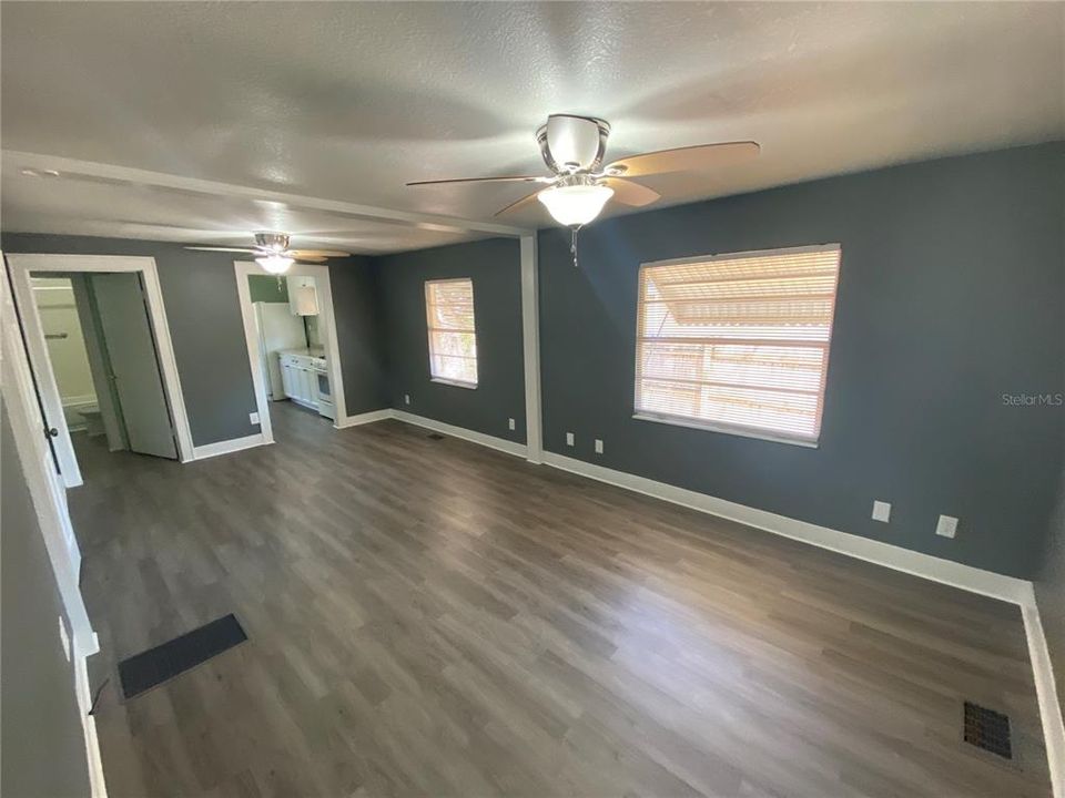 For Rent: $1,325 (2 beds, 2 baths, 900 Square Feet)