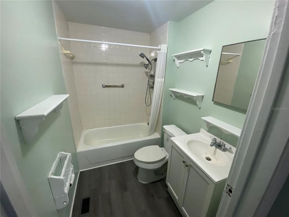 For Rent: $1,325 (2 beds, 2 baths, 900 Square Feet)