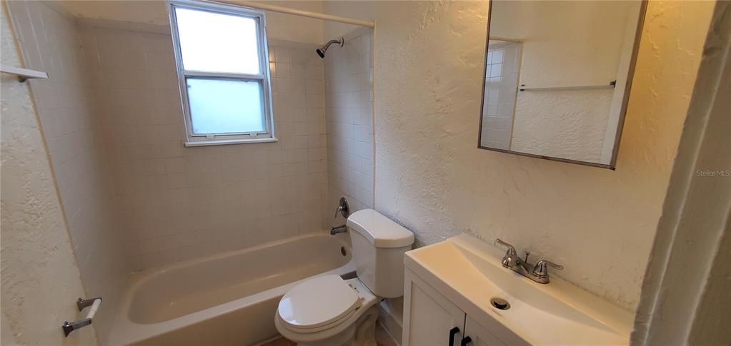 For Sale: $219,999 (4 beds, 1 baths, 1354 Square Feet)