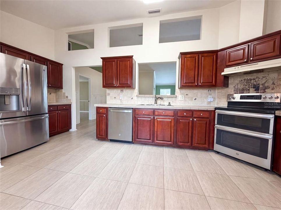 For Sale: $360,000 (4 beds, 2 baths, 1781 Square Feet)
