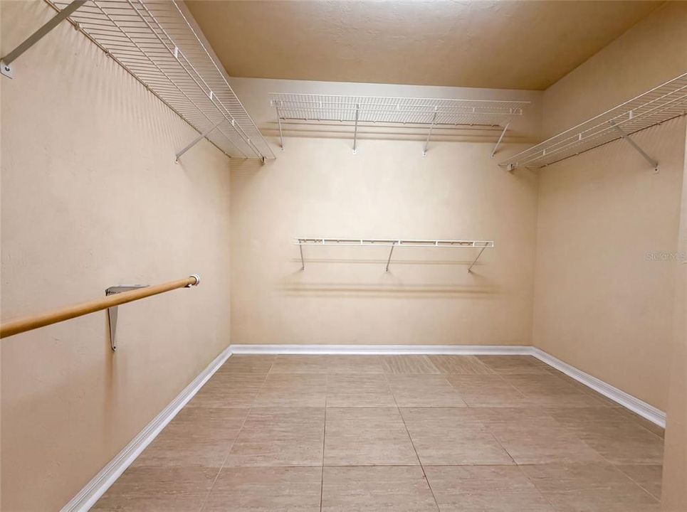 For Sale: $360,000 (4 beds, 2 baths, 1781 Square Feet)