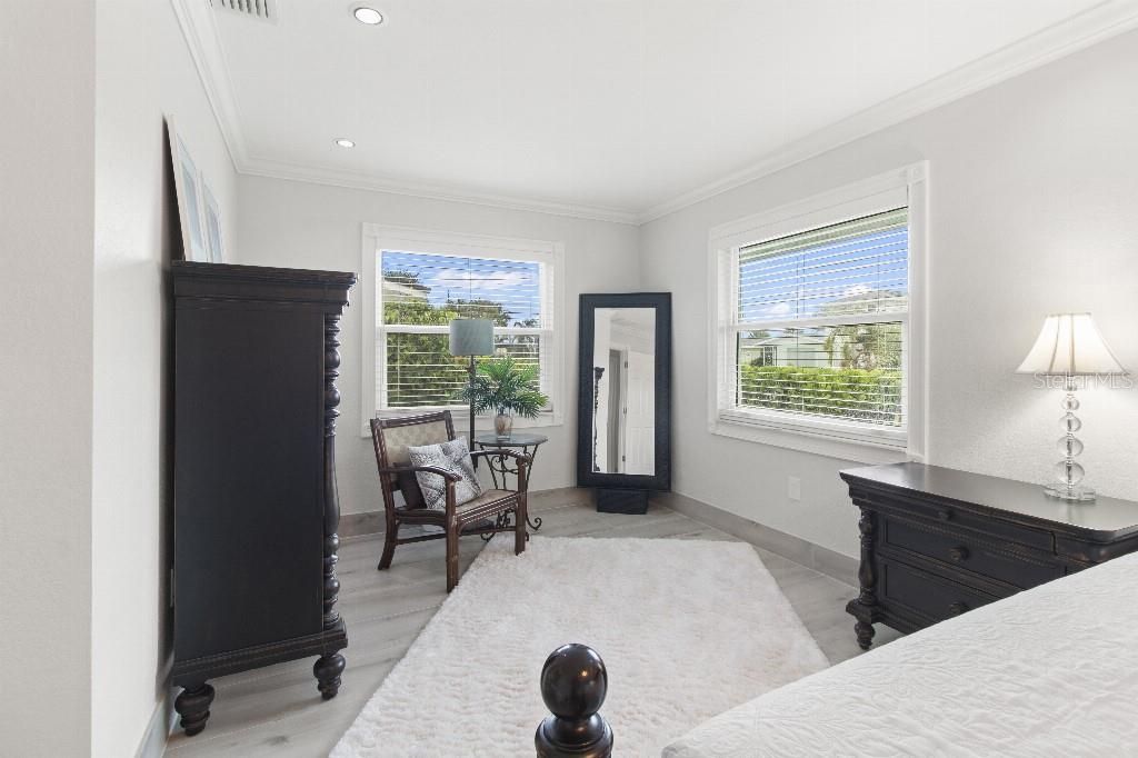 For Sale: $819,000 (3 beds, 2 baths, 2320 Square Feet)