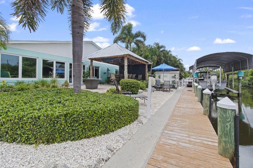 For Sale: $819,000 (3 beds, 2 baths, 2320 Square Feet)