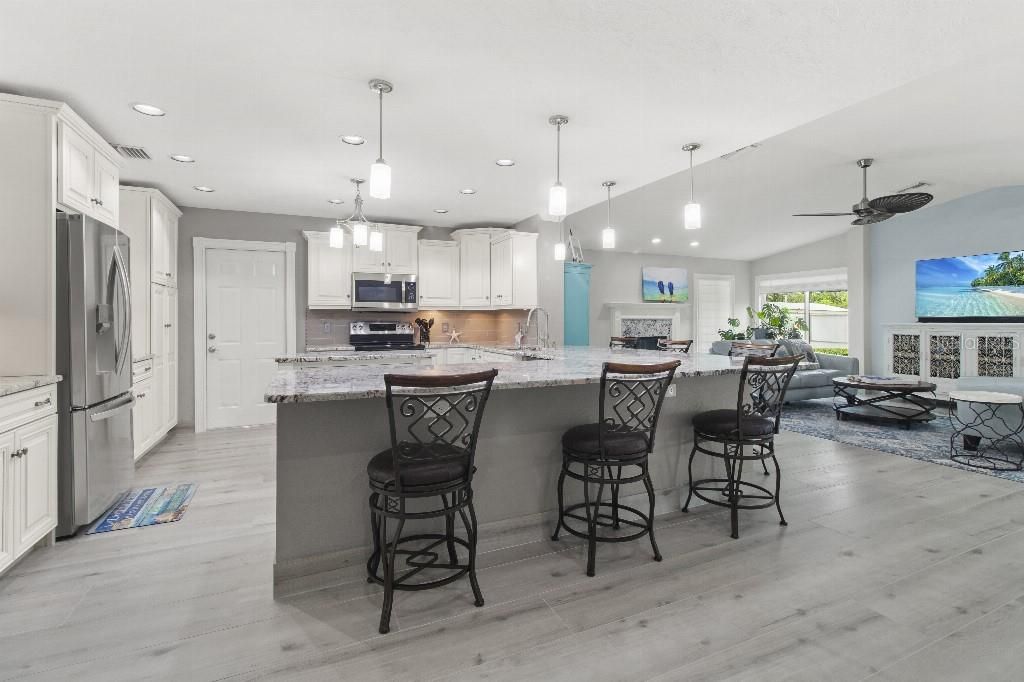 For Sale: $819,000 (3 beds, 2 baths, 2320 Square Feet)