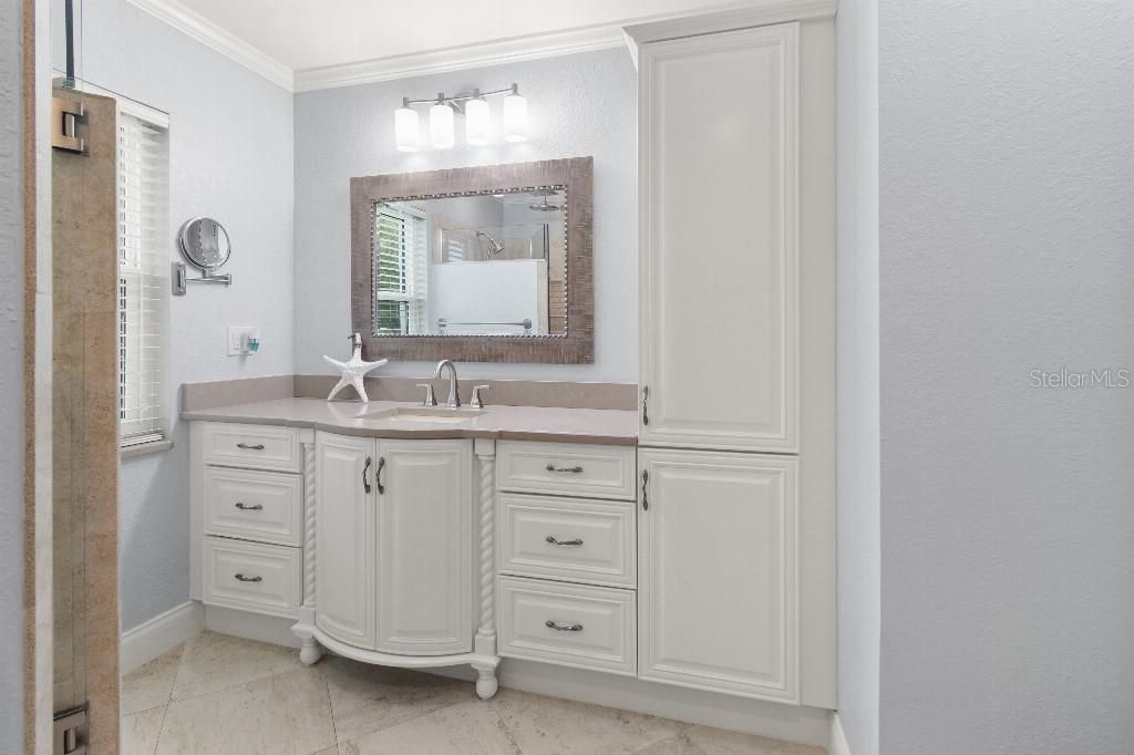 For Sale: $819,000 (3 beds, 2 baths, 2320 Square Feet)