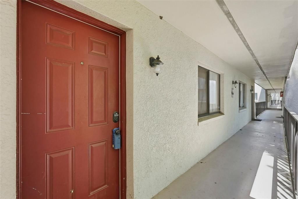 For Rent: $1,400 (2 beds, 1 baths, 800 Square Feet)