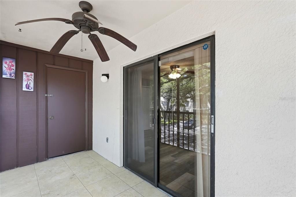 For Rent: $1,400 (2 beds, 1 baths, 800 Square Feet)