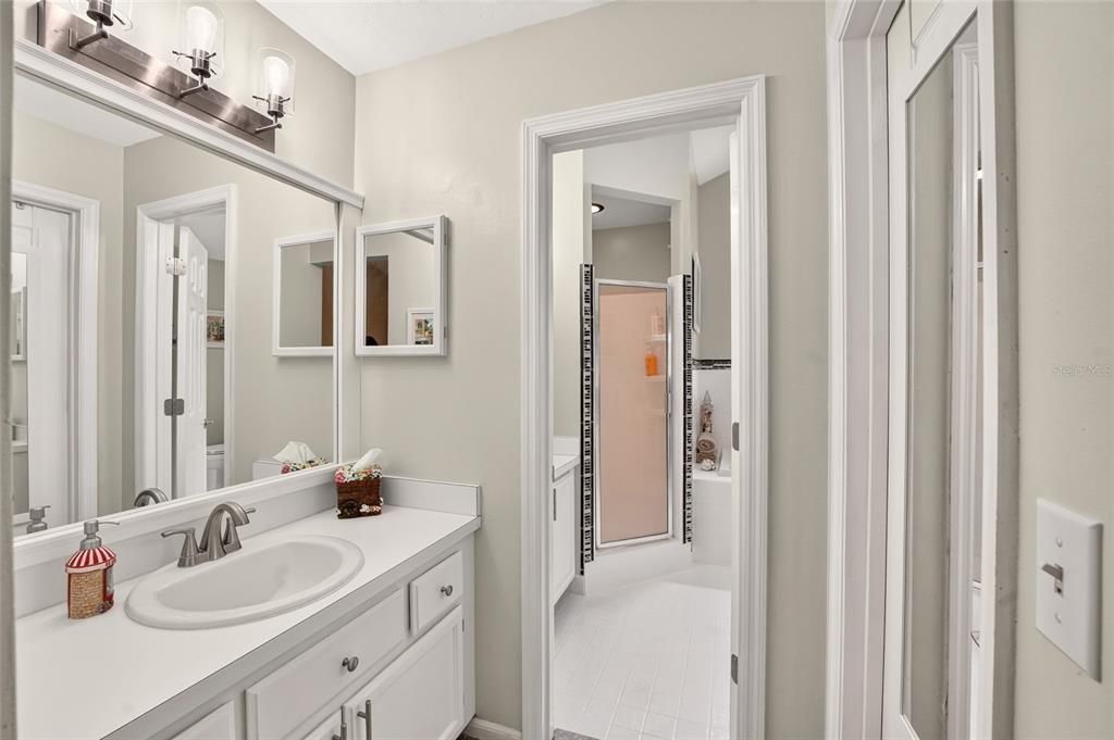 For Sale: $425,000 (3 beds, 2 baths, 1968 Square Feet)