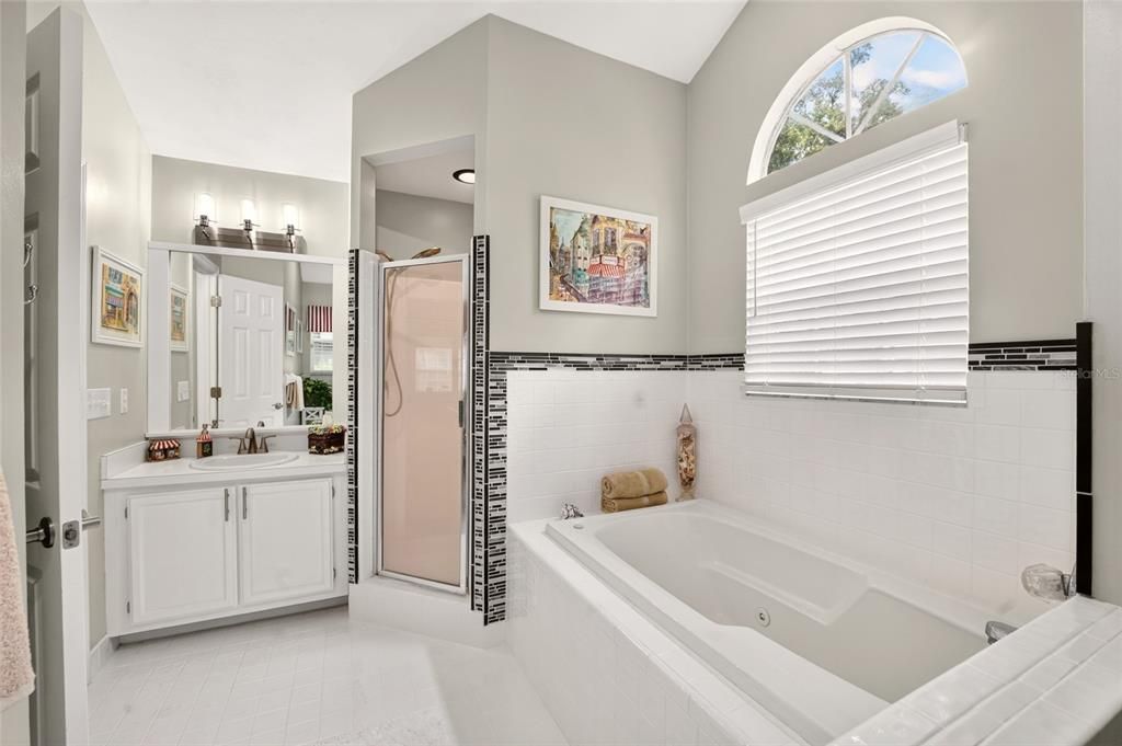 For Sale: $425,000 (3 beds, 2 baths, 1968 Square Feet)