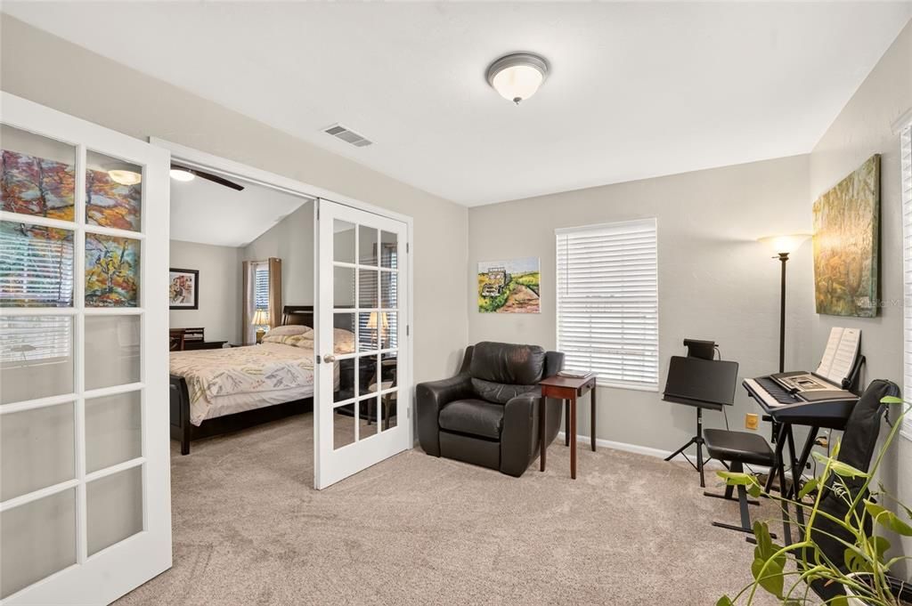 For Sale: $425,000 (3 beds, 2 baths, 1968 Square Feet)
