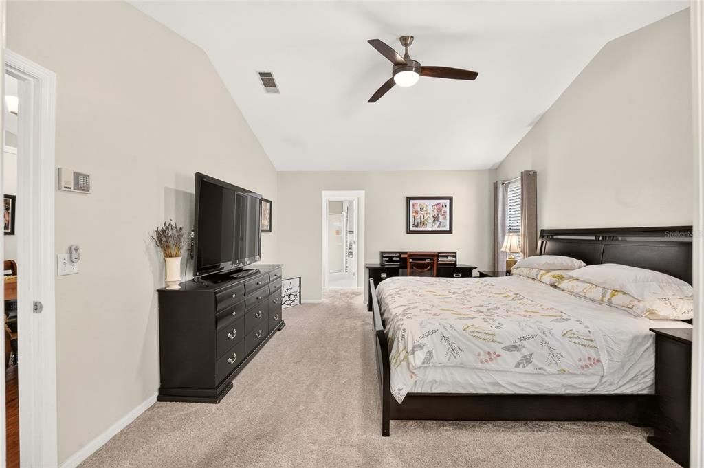 For Sale: $425,000 (3 beds, 2 baths, 1968 Square Feet)