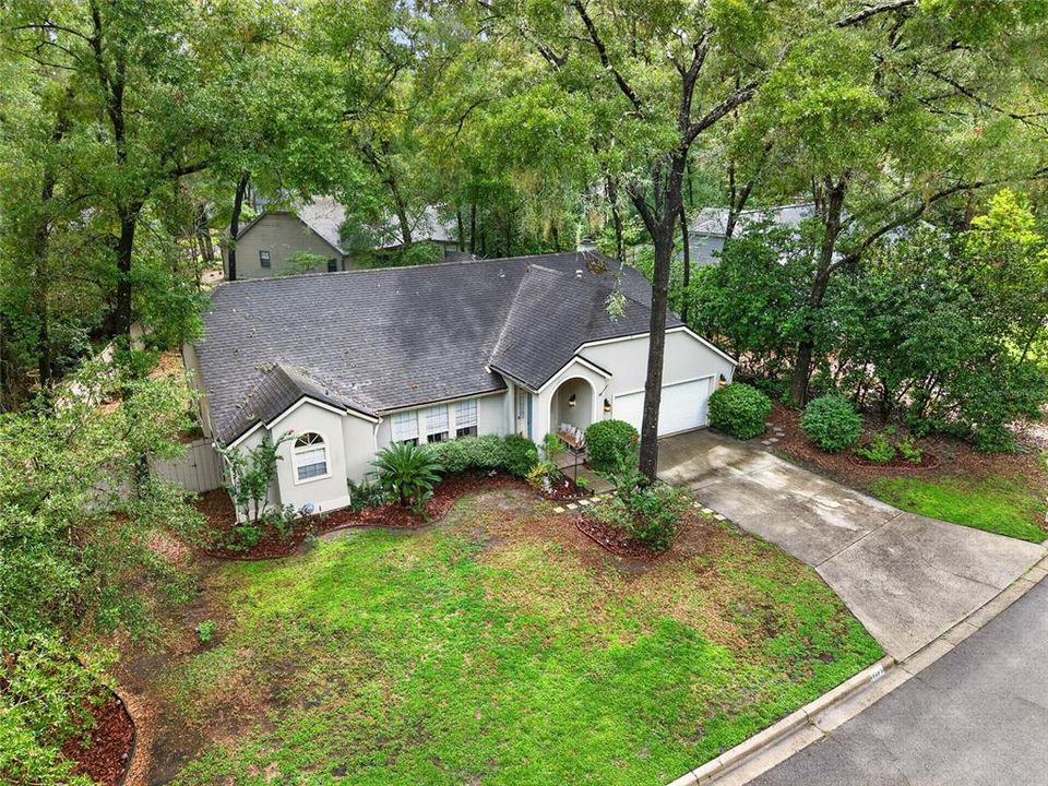 For Sale: $425,000 (3 beds, 2 baths, 1968 Square Feet)