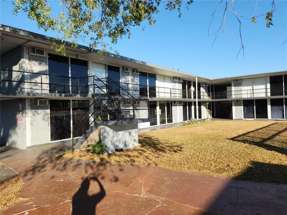 For Sale: $549,900 (0 beds, 0 baths, 2112 Square Feet)