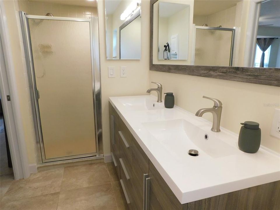For Sale: $309,000 (2 beds, 2 baths, 1504 Square Feet)