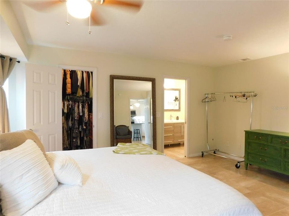 For Sale: $309,000 (2 beds, 2 baths, 1504 Square Feet)