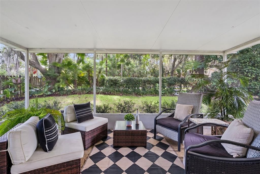 For Sale: $375,000 (2 beds, 2 baths, 1514 Square Feet)