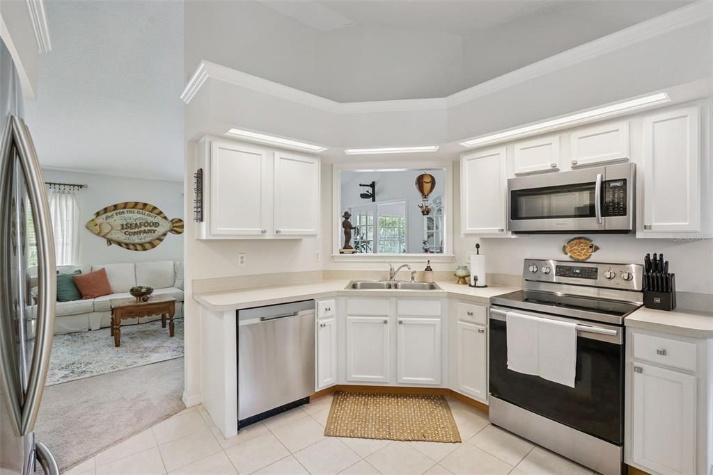 For Sale: $375,000 (2 beds, 2 baths, 1514 Square Feet)