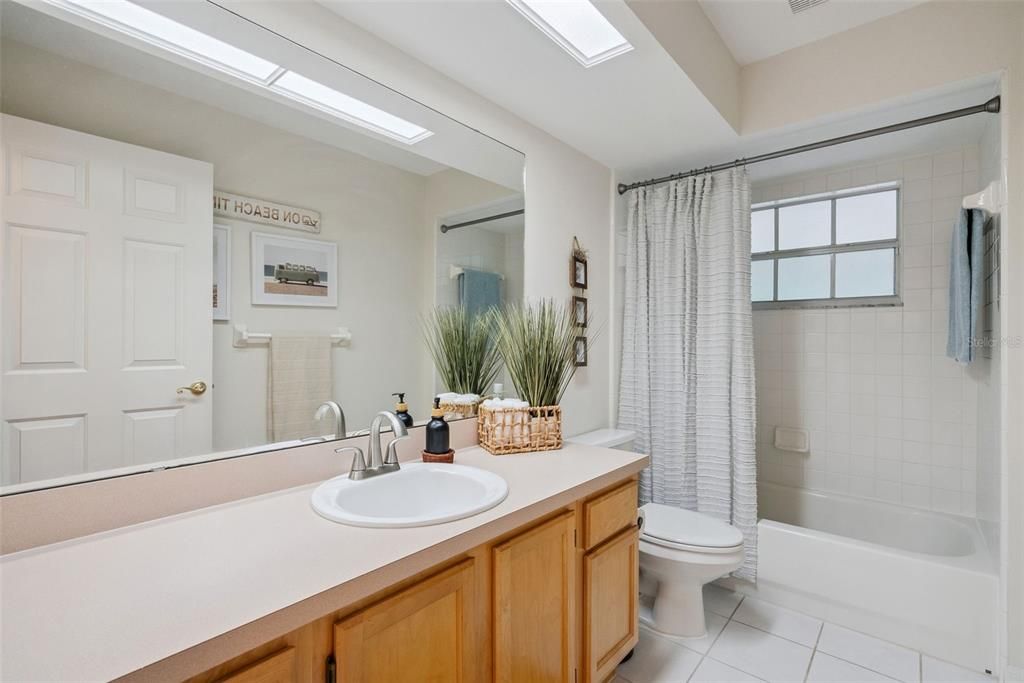 For Sale: $375,000 (2 beds, 2 baths, 1514 Square Feet)