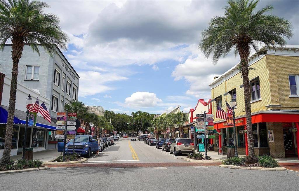 For Sale: $375,000 (2 beds, 2 baths, 1514 Square Feet)