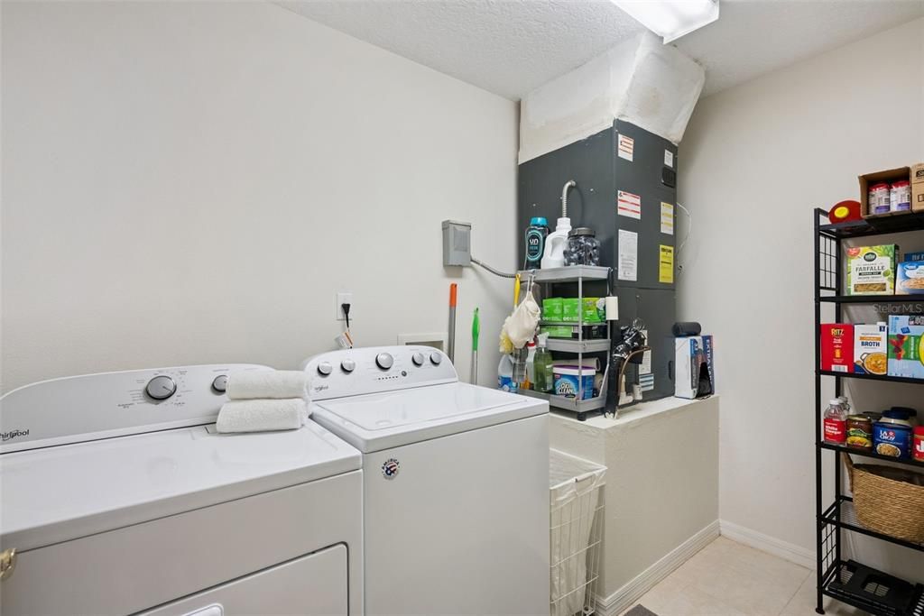 For Sale: $375,000 (2 beds, 2 baths, 1514 Square Feet)