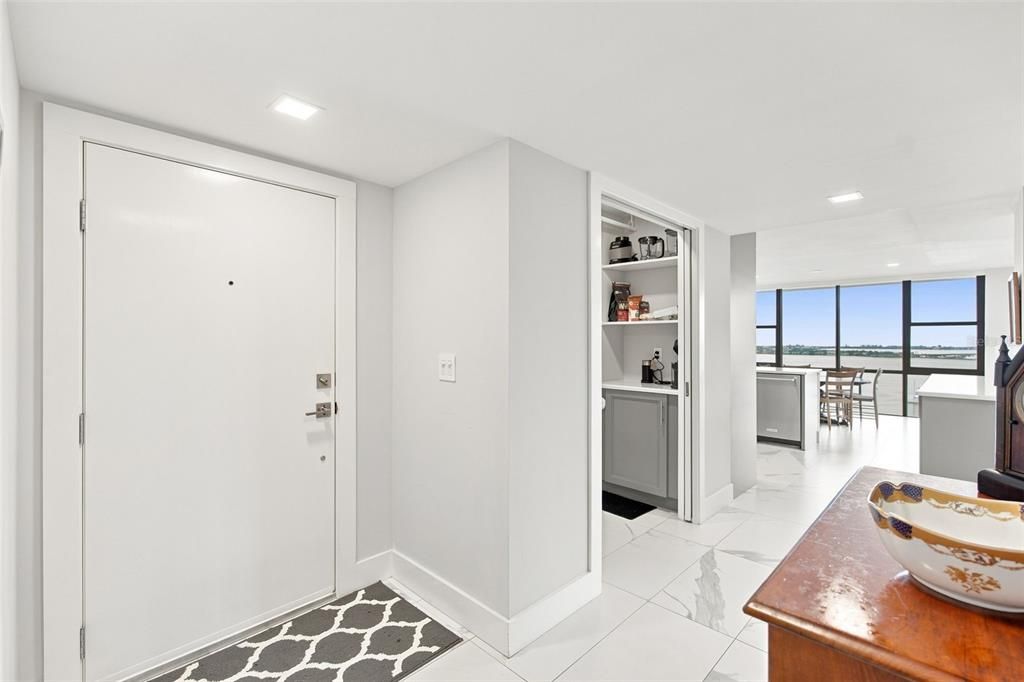 For Sale: $1,299,999 (2 beds, 2 baths, 1636 Square Feet)