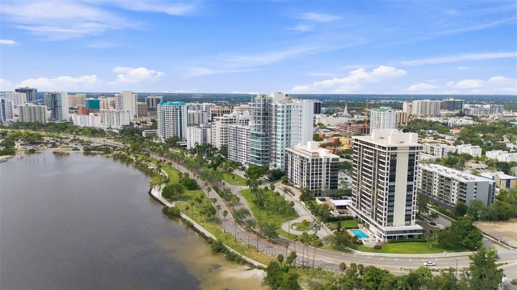 For Sale: $1,299,999 (2 beds, 2 baths, 1636 Square Feet)