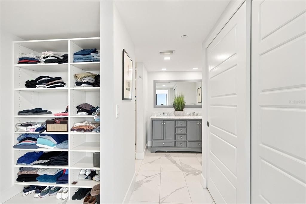 For Sale: $1,299,999 (2 beds, 2 baths, 1636 Square Feet)