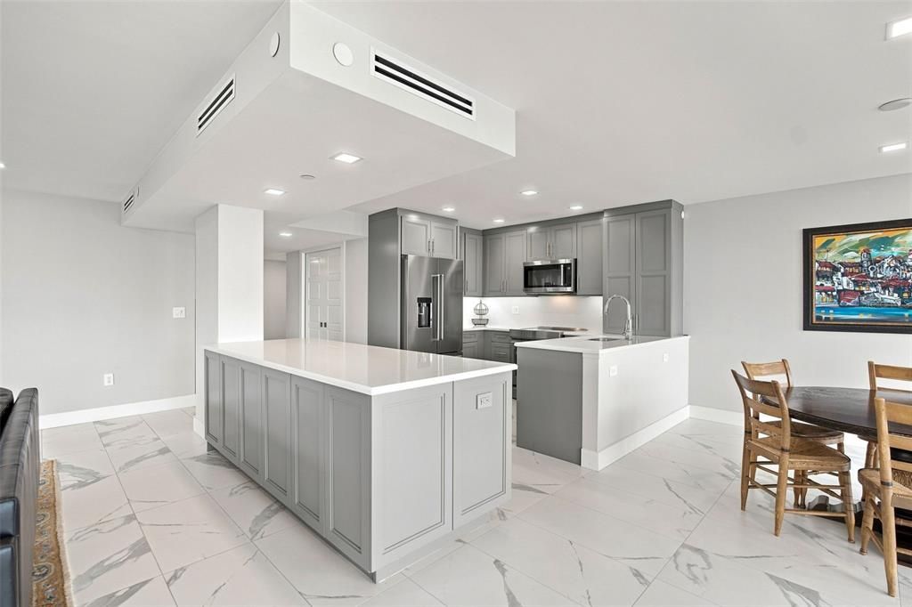 For Sale: $1,299,999 (2 beds, 2 baths, 1636 Square Feet)