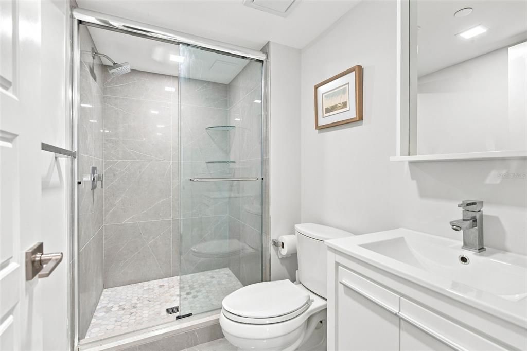 For Sale: $1,299,999 (2 beds, 2 baths, 1636 Square Feet)