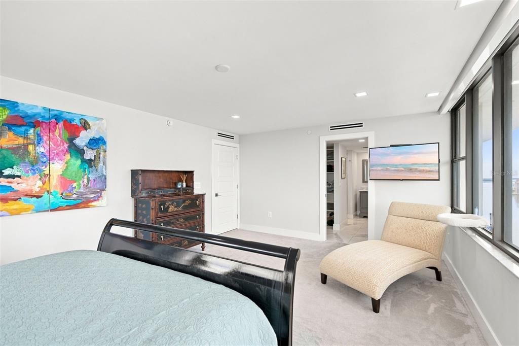 For Sale: $1,299,999 (2 beds, 2 baths, 1636 Square Feet)