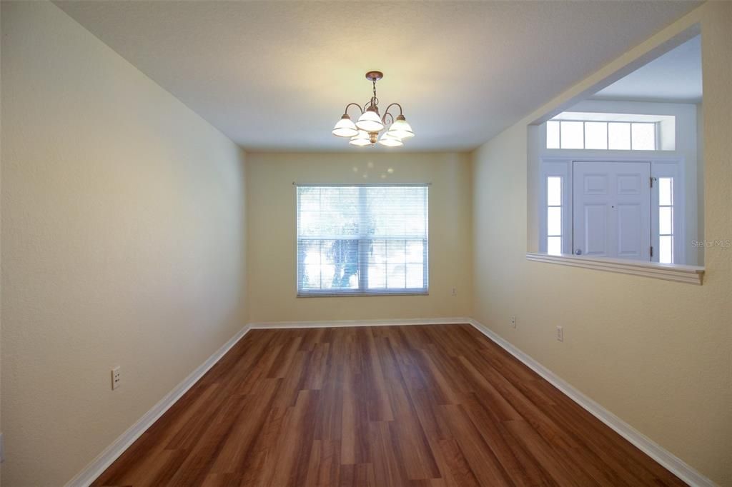 For Rent: $2,450 (4 beds, 3 baths, 2116 Square Feet)