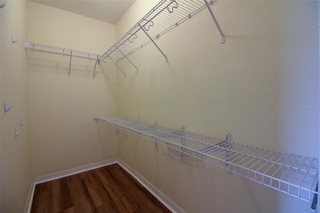 For Rent: $2,450 (4 beds, 3 baths, 2116 Square Feet)