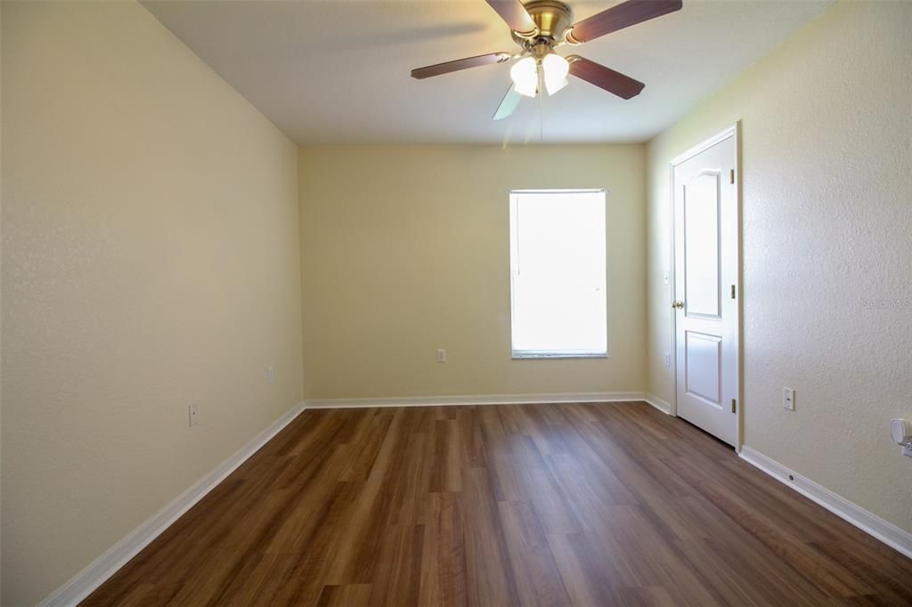 For Rent: $2,450 (4 beds, 3 baths, 2116 Square Feet)