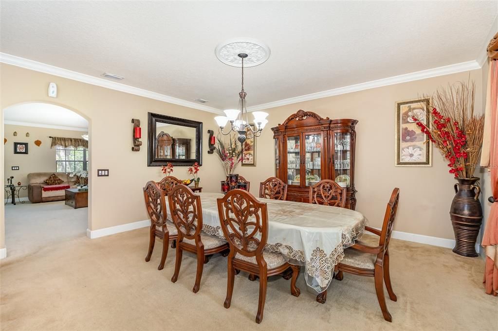 For Sale: $500,000 (4 beds, 3 baths, 2668 Square Feet)