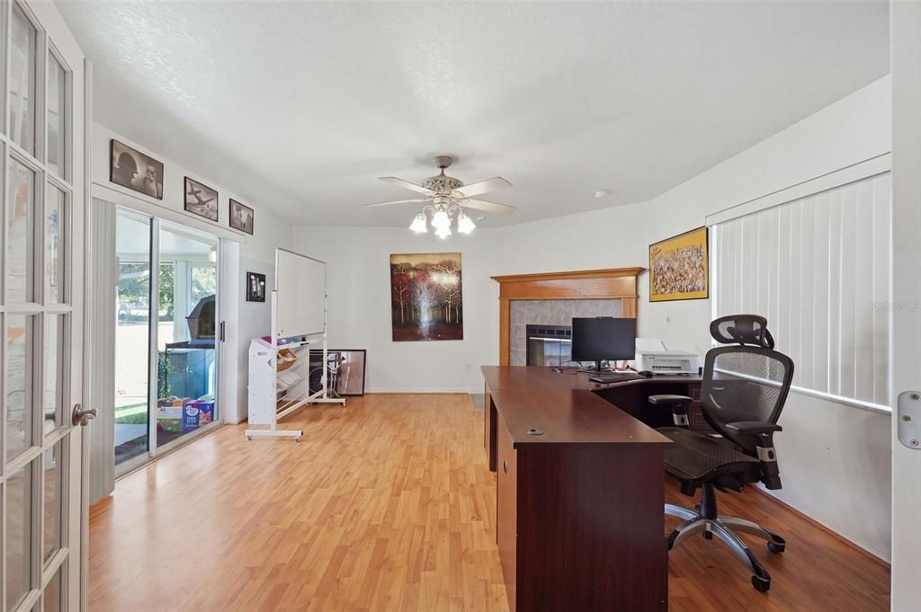 For Sale: $380,000 (3 beds, 2 baths, 1799 Square Feet)