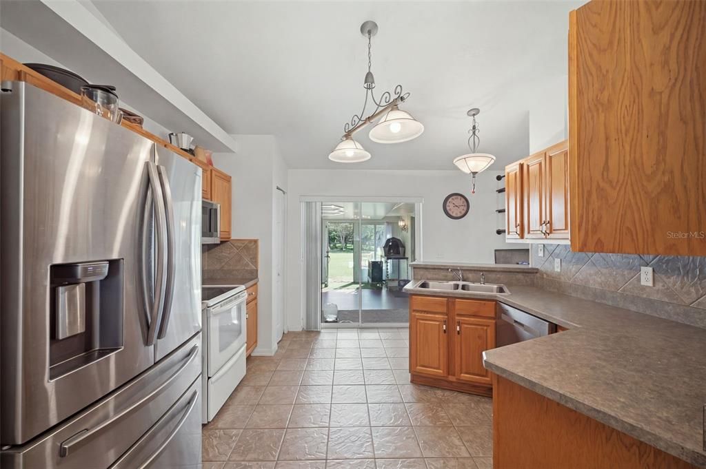 For Sale: $380,000 (3 beds, 2 baths, 1799 Square Feet)