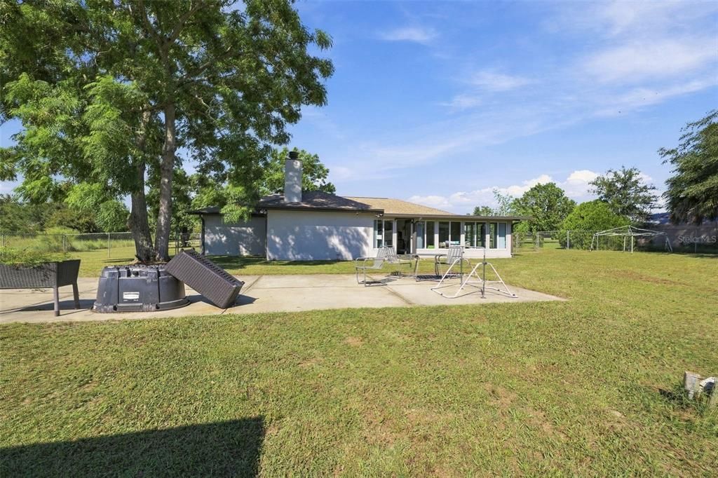 For Sale: $380,000 (3 beds, 2 baths, 1799 Square Feet)