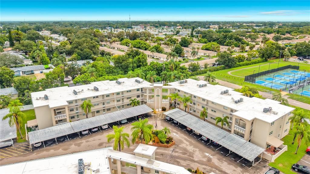 For Sale: $143,000 (2 beds, 1 baths, 1028 Square Feet)