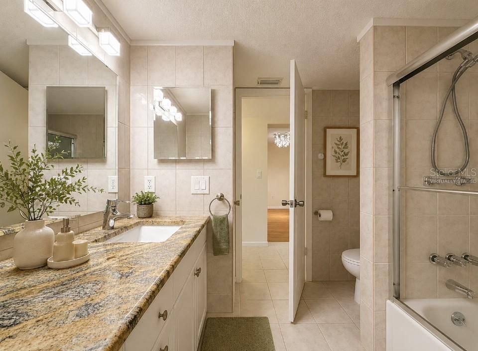 For Sale: $143,000 (2 beds, 1 baths, 1028 Square Feet)