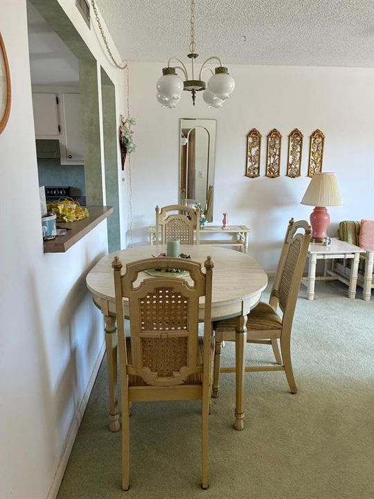 For Sale: $115,000 (2 beds, 2 baths, 1044 Square Feet)