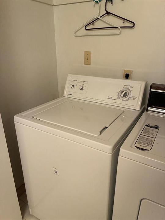 For Sale: $115,000 (2 beds, 2 baths, 1044 Square Feet)
