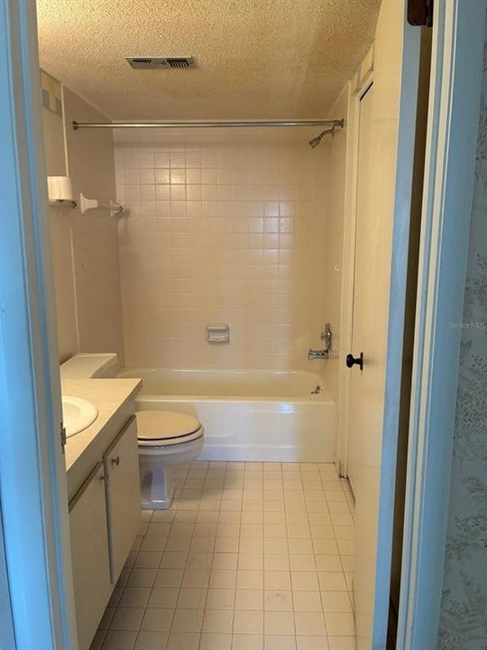 For Sale: $115,000 (2 beds, 2 baths, 1044 Square Feet)