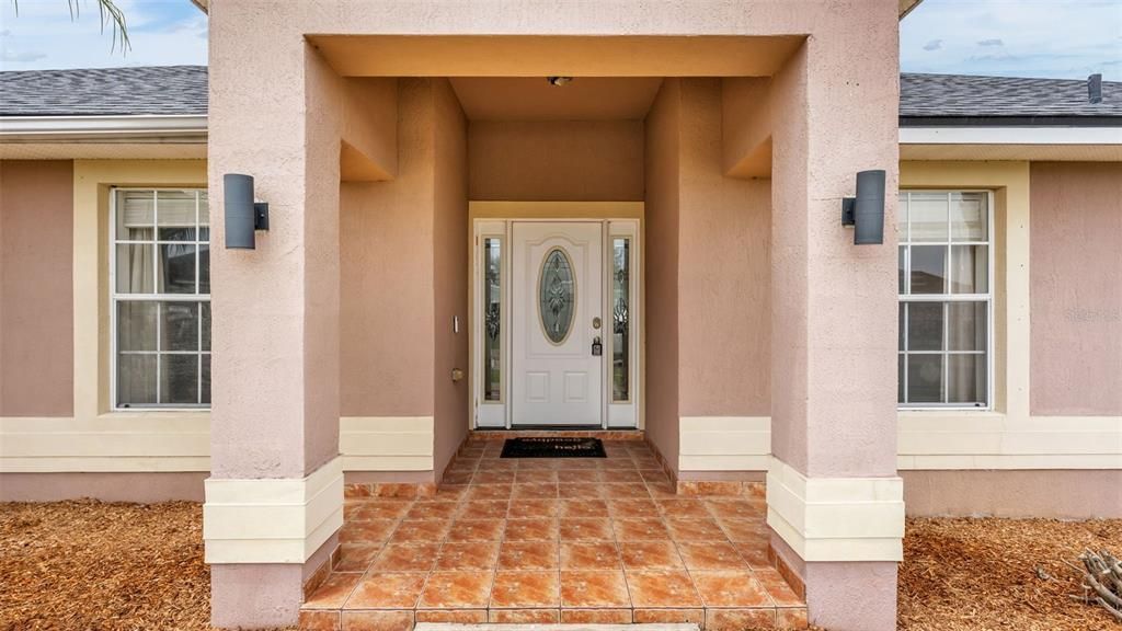 Activo con contrato: $315,000 (3 camas, 2 baños, 1758 Pies cuadrados)