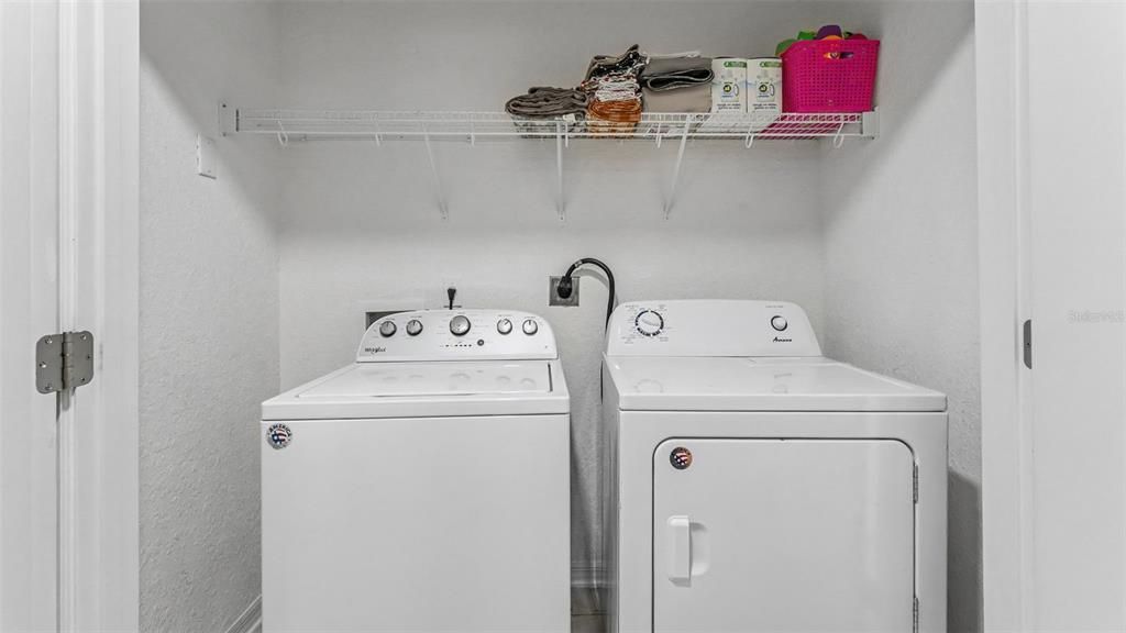 Activo con contrato: $315,000 (3 camas, 2 baños, 1758 Pies cuadrados)