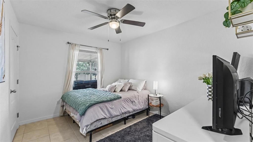 Activo con contrato: $315,000 (3 camas, 2 baños, 1758 Pies cuadrados)