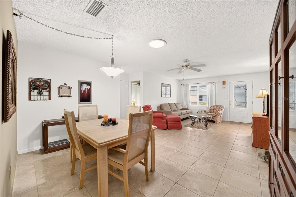 For Sale: $124,900 (2 beds, 2 baths, 1366 Square Feet)