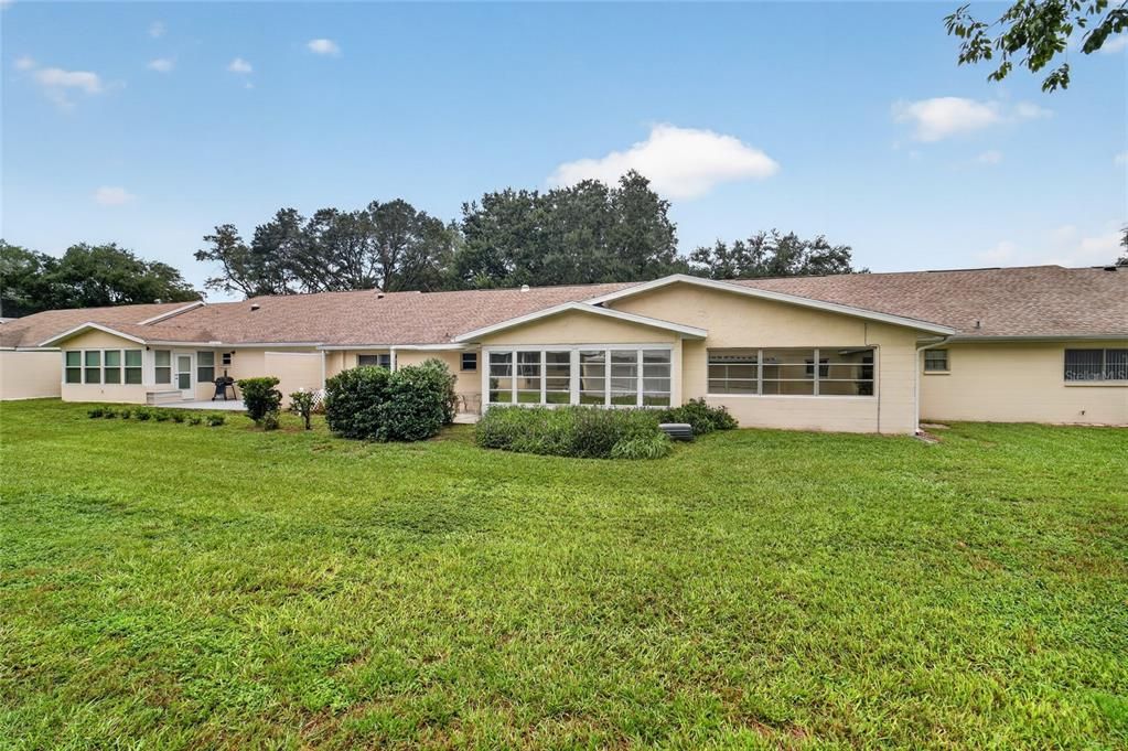 For Sale: $124,900 (2 beds, 2 baths, 1366 Square Feet)